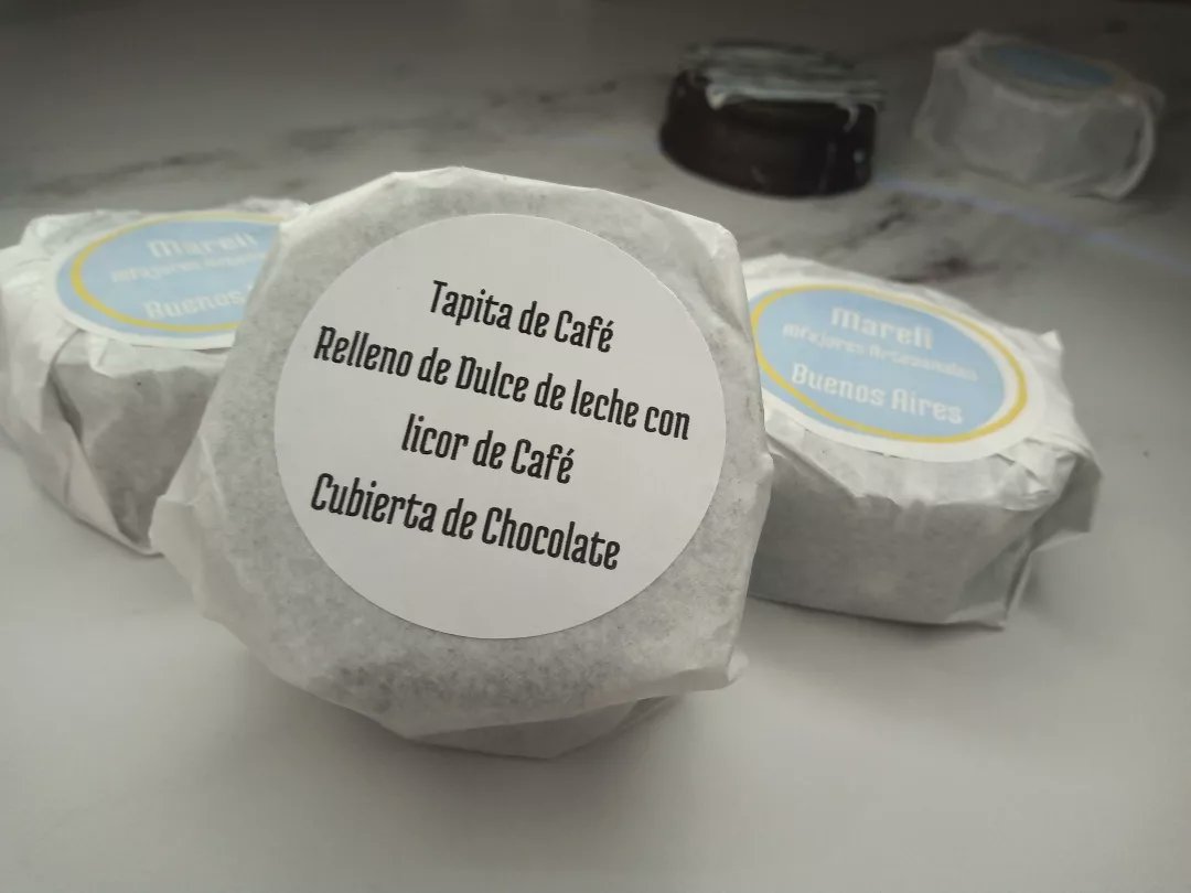 la_comidita's tweet photo. Les presentamos el alfajor "Buenos Aires" El alfajor de CAFÉ!! 👏👏
Está riquísimo 😋 No se lo pueden perder!! 

Además!

Con el lanzamiento de este nuevo alfajor, seguimos con la docena de surtidos de 14 unidades a $1200!!🙌
Hasta el 17 de mayo. https://t.co/jlq2iRw9r7