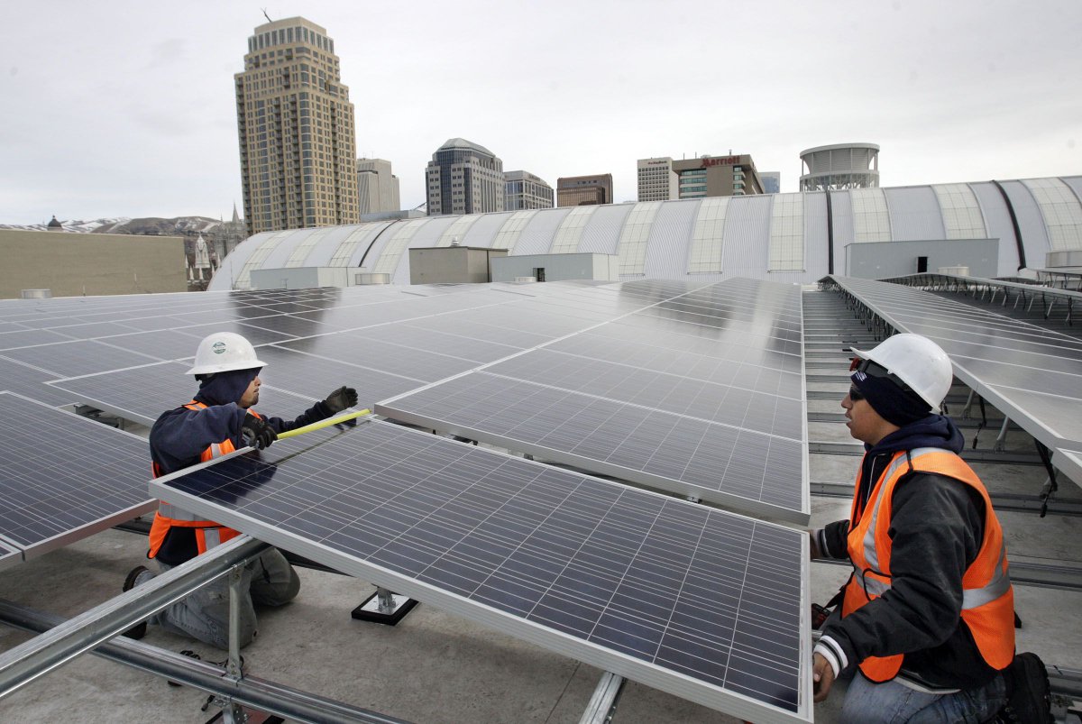 Amyjoi16's tweet image. NEW! @SpencerJCox unveils ‘all of the above’ state energy and innovation plan @ThomCarter @UtahOGM
@UtahU @UtahSITLA #utpol deseret.com/utah/2022/5/10…