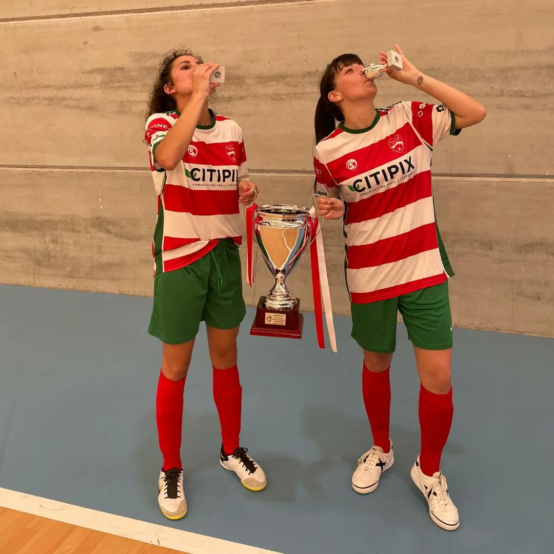 irup95's tweet photo. Bendita pasión!! 😍😊⚽❤️ https://t.co/7JsMztBnYW