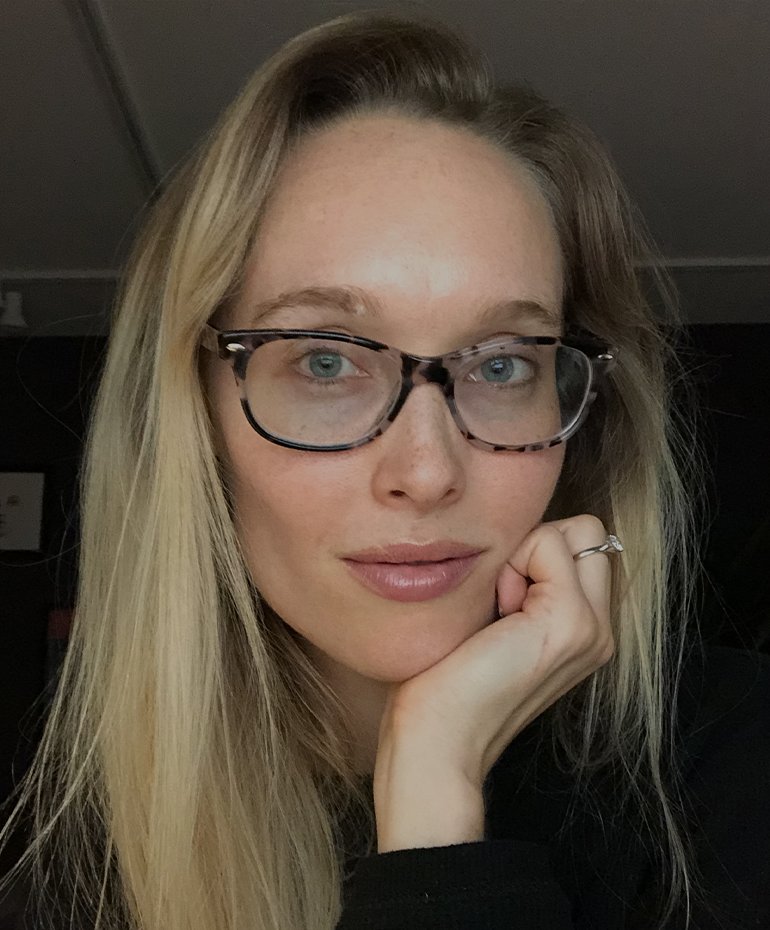 Arc Worldwide (@arcww) on Twitter photo In observance of #MentalHealthAwarenessMonth, we spoke with 2022 <a href="/ChicagoAdFed/">Chicago Ad Fed</a> Rising Star, Kelsey Eliason (ACD/CW), about mental health advocacy and her take on how industry professionals can begin to prioritize their total wellbeing. bit.ly/3whxKy6 In observance of #MentalHealthAwarenessMonth, we spoke with 2022 <a href="/ChicagoAdFed/">Chicago Ad Fed</a> Rising Star, Kelsey Eliason (ACD/CW), about mental health advocacy and her take on how industry professionals can begin to prioritize their total wellbeing. bit.ly/3whxKy6