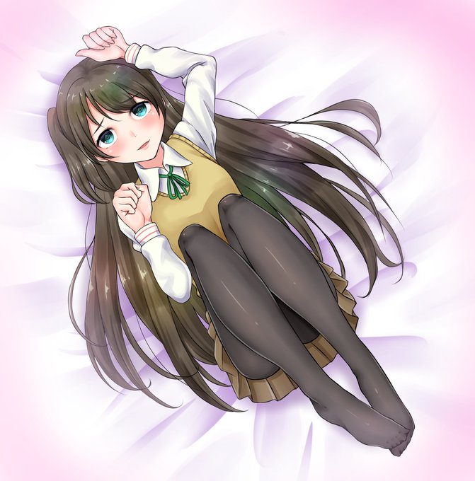 フォローしてる人の半分くらいは知らないと思うけど元々こういう絵を描いてました。

Half of the people who follow me may not know this, but I used to draw pictures like this. 