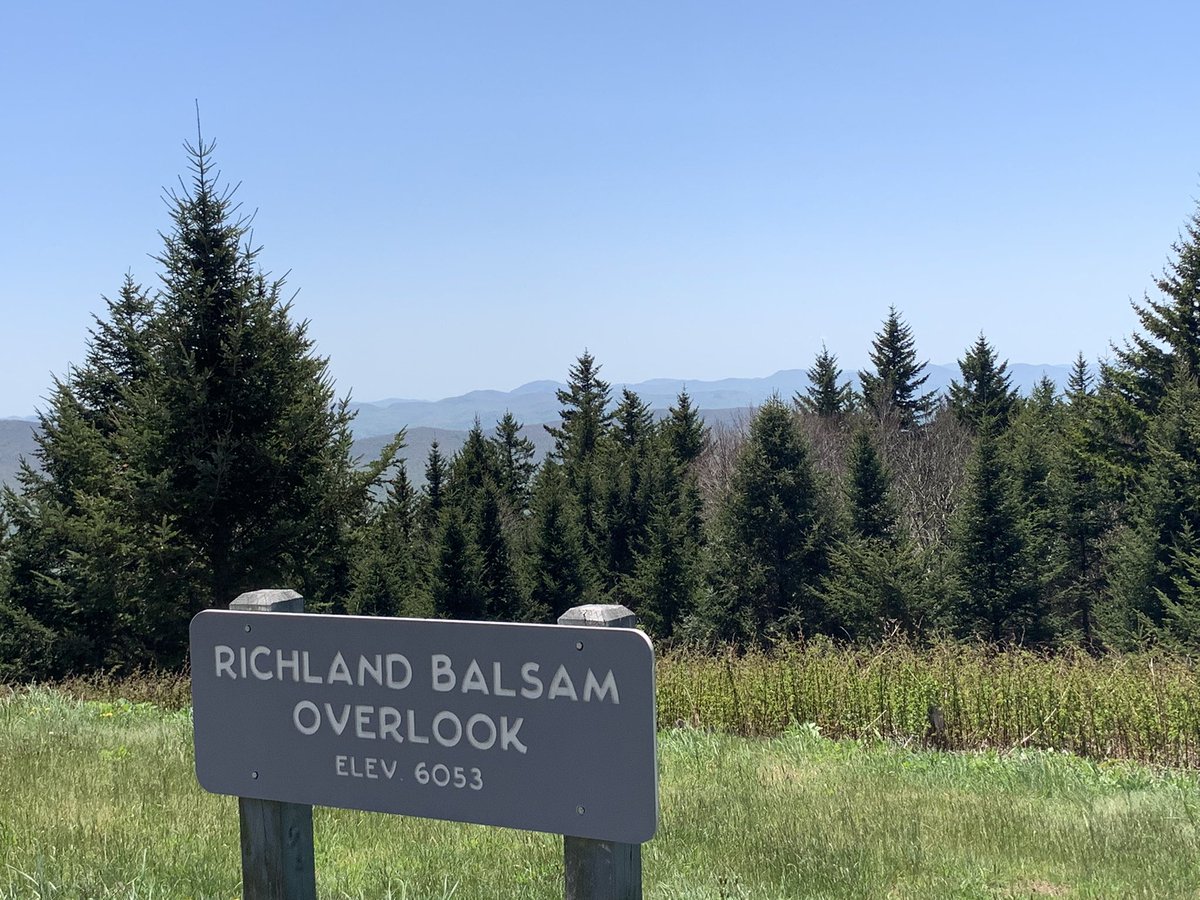 AstorAaron's tweet photo. Smells like Christmas trees up here… Richland Balsam is the highest overlook on the Blue Ridge Parkway at 6,053 ft. The actual peak is at 6,410 ft. https://t.co/x0ZPeAC9aw