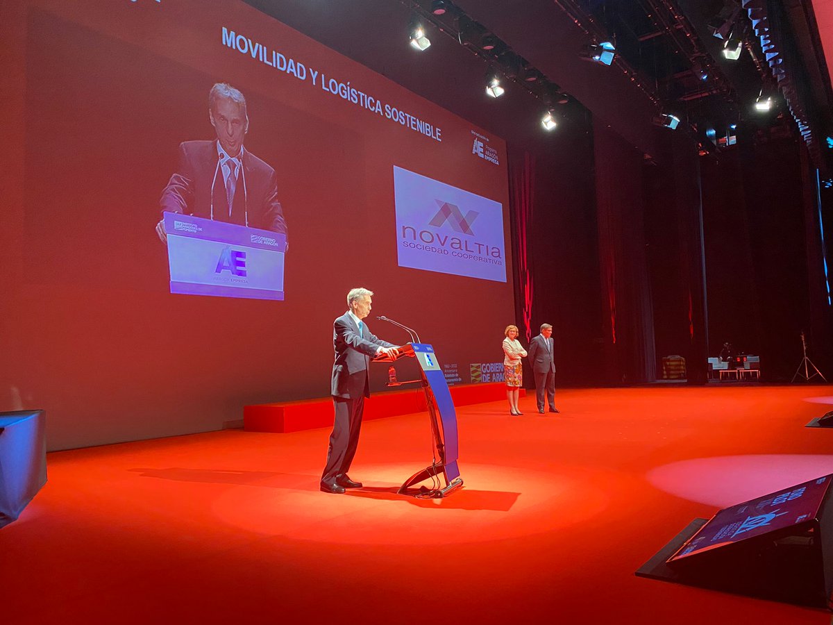 GobAragon's tweet photo. 🏆@Novaltia y @SCATI_Spain son los ganadores de la XXI edición de los #PremioPILOT.
El vicepresidente, @ArturoAliaga_, ha sido el encargado de entregar los galardones protagonizados por la importancia de la innovación, la sostenibilidad y la competitividad logística. https://t.co/c73GZemKqR