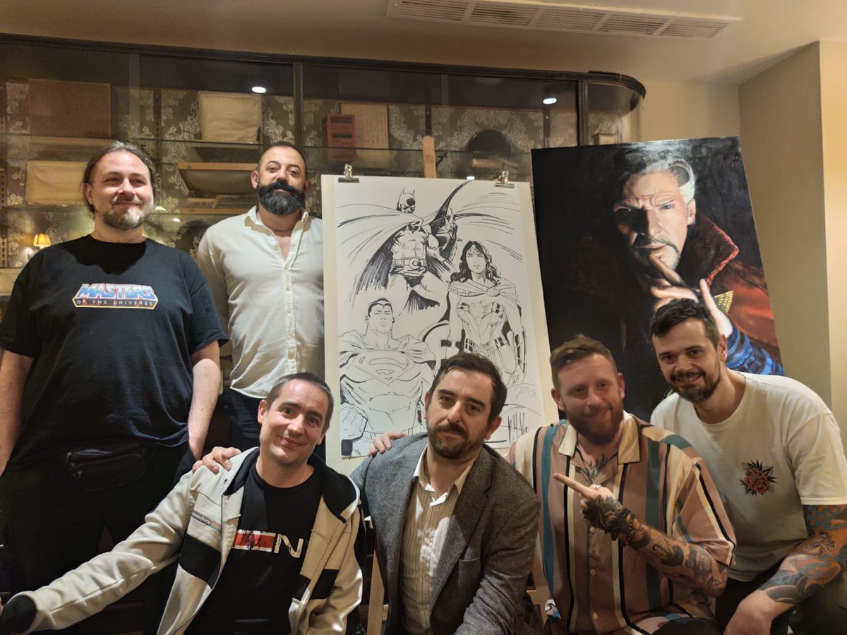 ycinar's tweet photo. Thanks to ##alfabd for inviting me to Nice, France for #fcbd event. Thanks to all store crew and fans who visited during the event. It was awesome to hangout with @AMartinezBueno @failla_comics , Bambini, Nico and @FrankLaperche ! https://t.co/RlsNmcM5dI