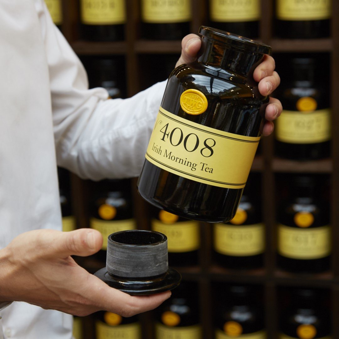 twgteaca's tweet photo. This bright TWG Tea black tea blend infuses into a flavourful cup with a rich and smooth taste, perfect for invigorating mornings. 
#TWGTeaOfficial #twgteaca
#LooseLeafTea
#ExclusiveBlends https://t.co/WqqjRfxIWB
