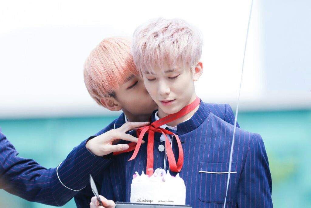 BZHLOOKS's tweet photo. Happy birthday Maknae Hwiyoung 🎂♥️
#영균아_앞으로도_만수무강해
#HAPPYHWIYOUNGDAY
@SF9official https://t.co/8ZtsHOTZIr