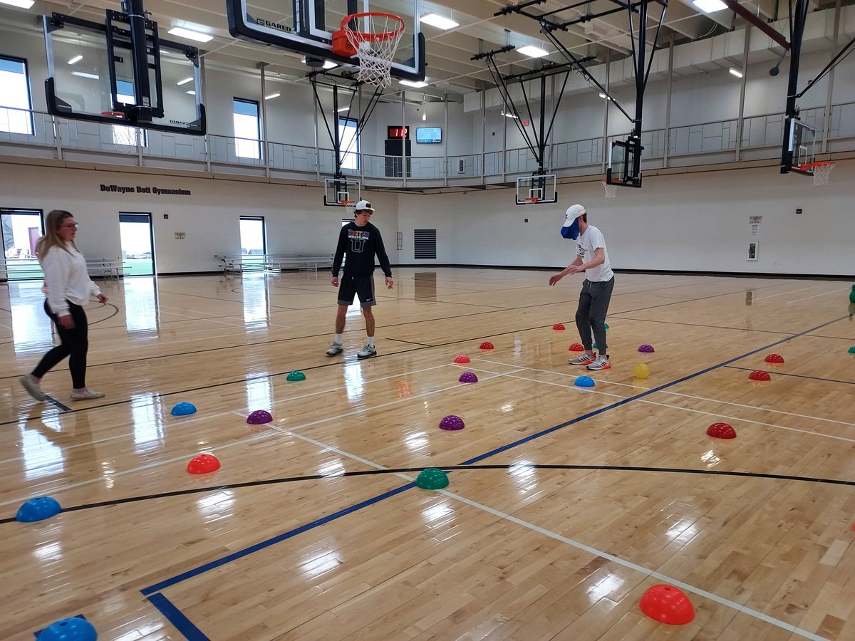 VCSUKHP's tweet photo. Final for HPER 314 Activities for Physical Educators was to introduce UNIQUE activities that we can use in Physical Education. Several CREATIVE and FUN activities were peer taught throughout the final! Good job! #VCSU #vcsukhp https://t.co/OwlAR1FIZ6