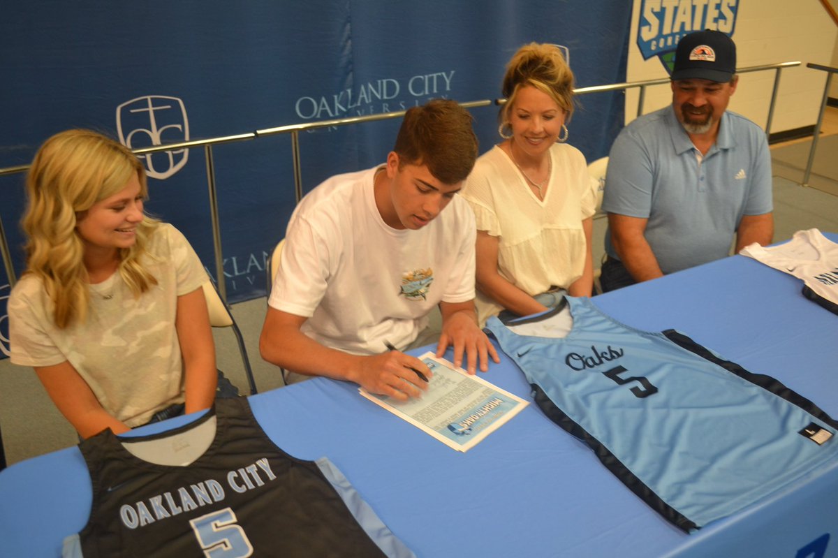 Officially a Mighty Oak! #Playformore <a href="/CoachKenFrench/">Ken French</a> <a href="/JaceThompson/">Jace Thompson</a>