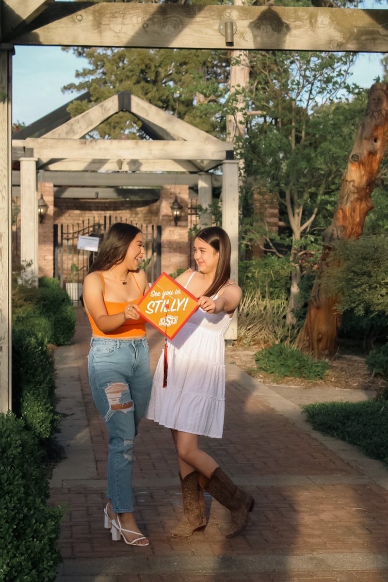 BeAnOSUCowboy's tweet photo. Keep your photos coming, and we'll see you in STILLY! 🎉 🙌🧡  #CowboyFamily #FutureCowboys #okstate26 https://t.co/jJNA0IwppB