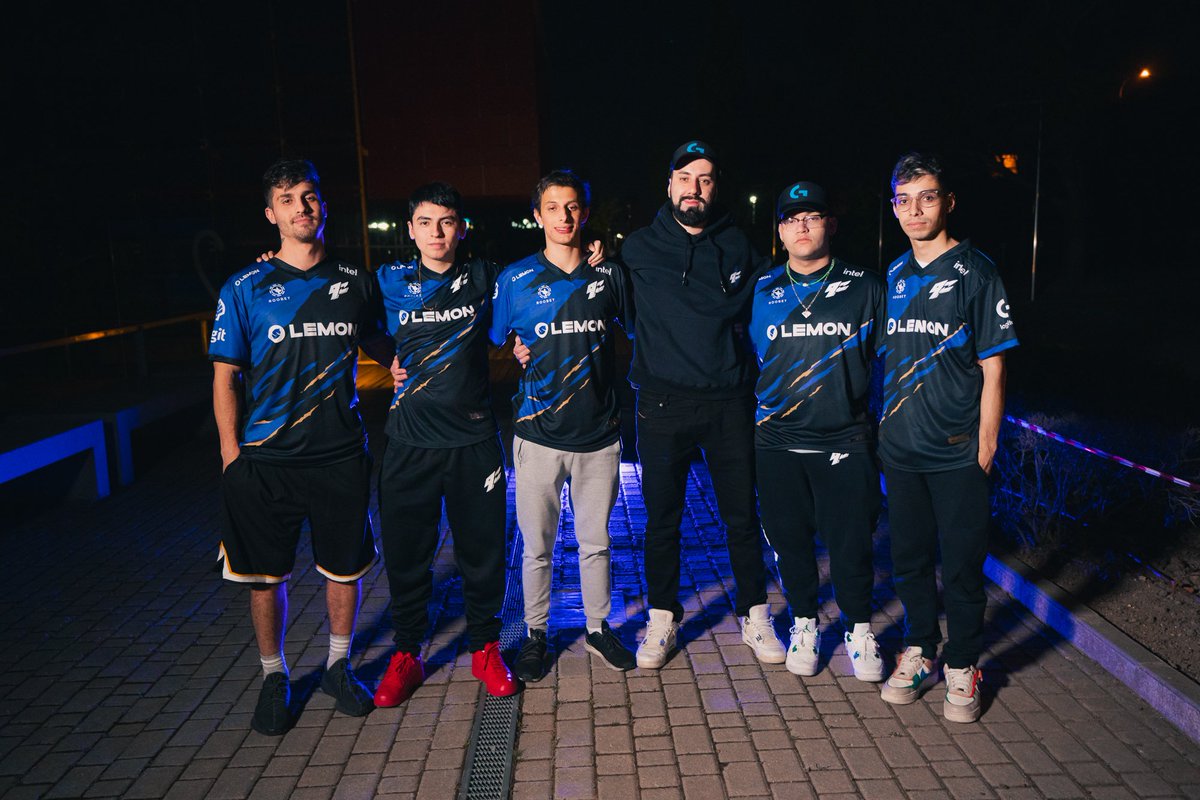 Con la frente en alto, LATAM haciendo historia.

🇺🇾 <a href="/dgtcsgo/">paiN dgtssj</a>
🇺🇾 <a href="/maxgzez/">max</a>
🇨🇱 @dav1dcs1
🇦🇷 <a href="/roxfps/">rox</a>
🇦🇷 <a href="/LuknCSGO/">Luken</a>
🇧🇷 @zakkfps

#TodoVioleta 💜