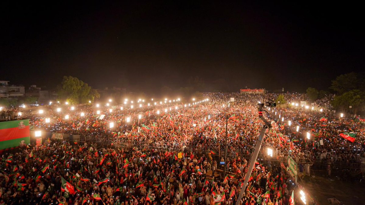 Thank you Jhelum for a record turnout and especially the participation of women and families. I am witnessing the formation of a nation. #امپورٹڈ__حکومت__نامنظور #JhelumJalsa