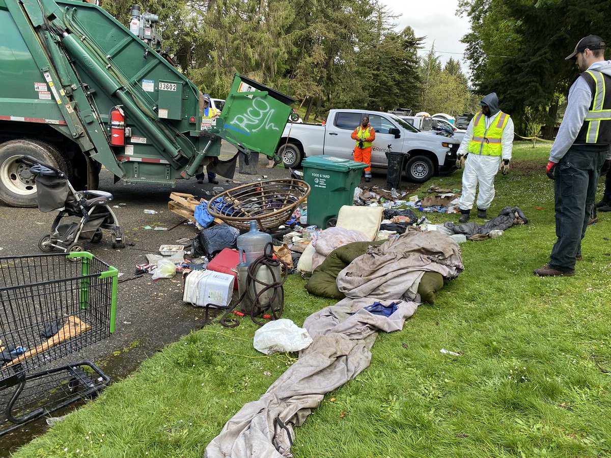 Michelle Esteban tweet media