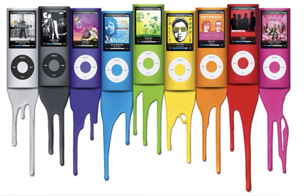 PopCulture2000s's tweet image. apple has officially discontinued the iPod.. the end of an era.