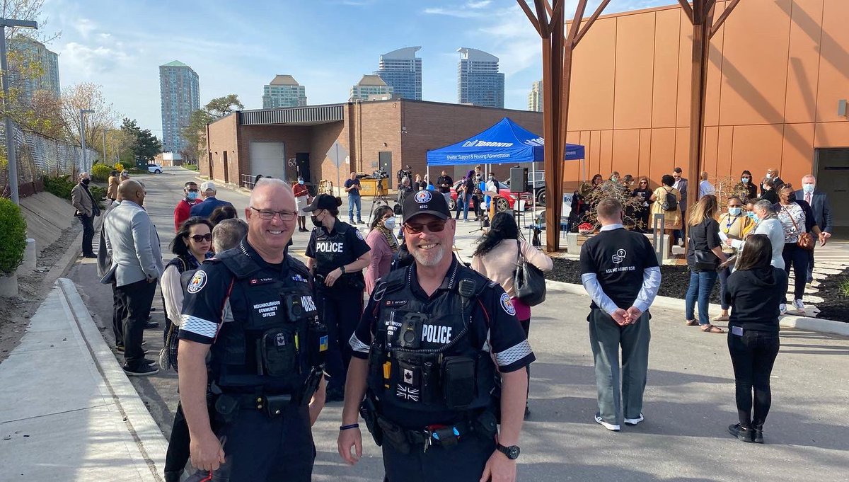 Officers participated in the opening of a brand new City operated shelter located at 705 Progress Avenue, Scar. 

<a href="/torontopolice/">Toronto Police</a> supports ensuring that vulnerable people can access temporary accommodation and critical supports when
they need it. #ScarbTO