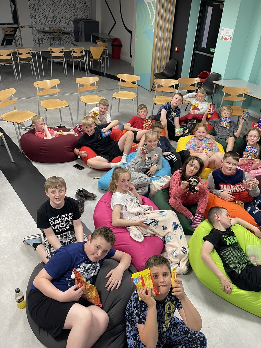 ysgolbrynhedydd's tweet photo. #CARDIFF2022 #YBH6SR #YBH6CJ Movie night! https://t.co/q8G6wjOJCo