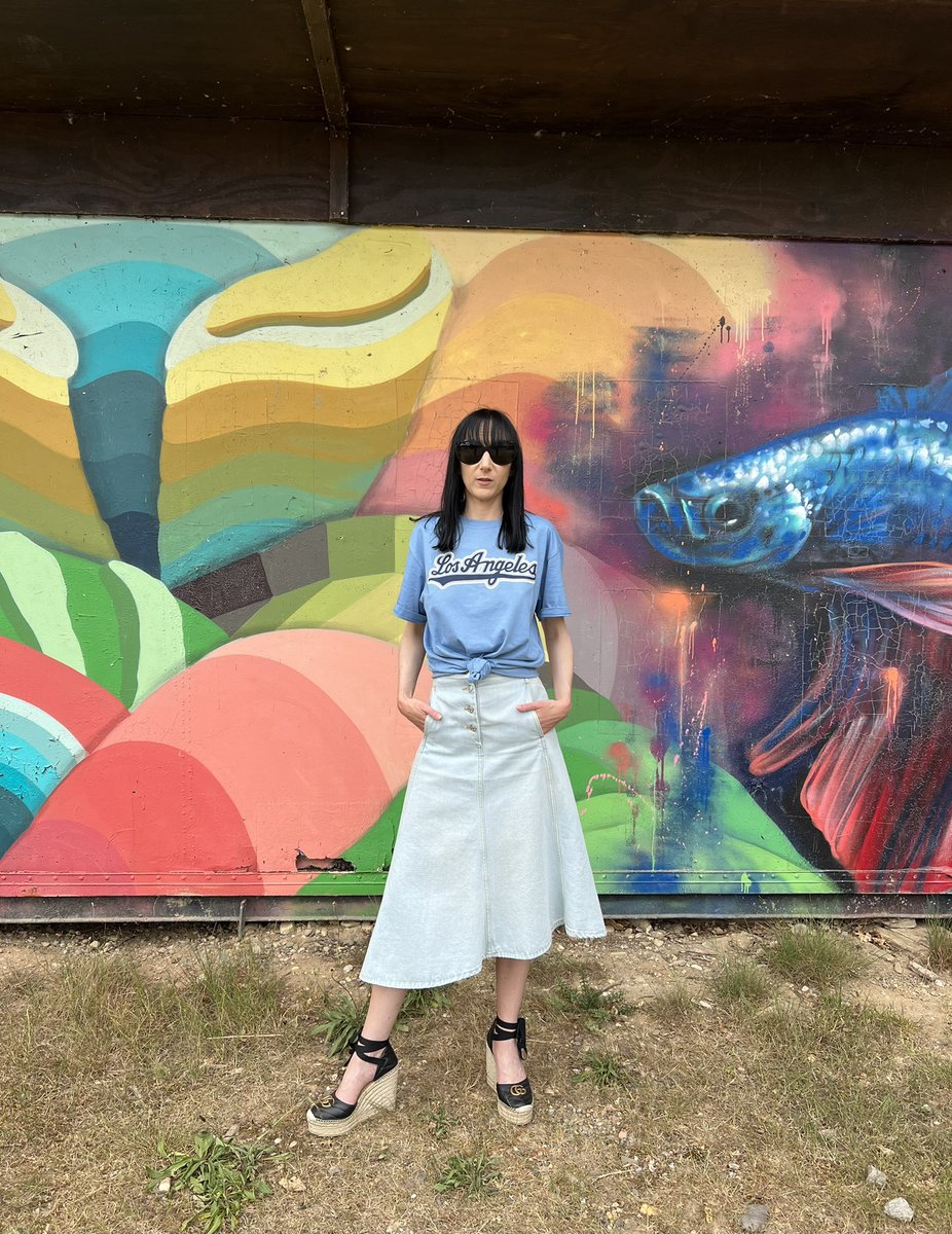 carlamichaels's tweet photo. Fun Day at the lake ……. 🌊🏄🏻🤙🏻🛹🎶🌞💋 #wakeboarding #skating #lake #wave #nature #outdoors #art #wallpainting #woods #AshleyPurdy #apfashioninc #APFI #LosAngeles #shirt #sporty #rock @AshleyPurdy #AcneStudios #JeansSkirt #highwaist #Gucci #platform #espandrilles https://t.co/cdxIAJIvbF