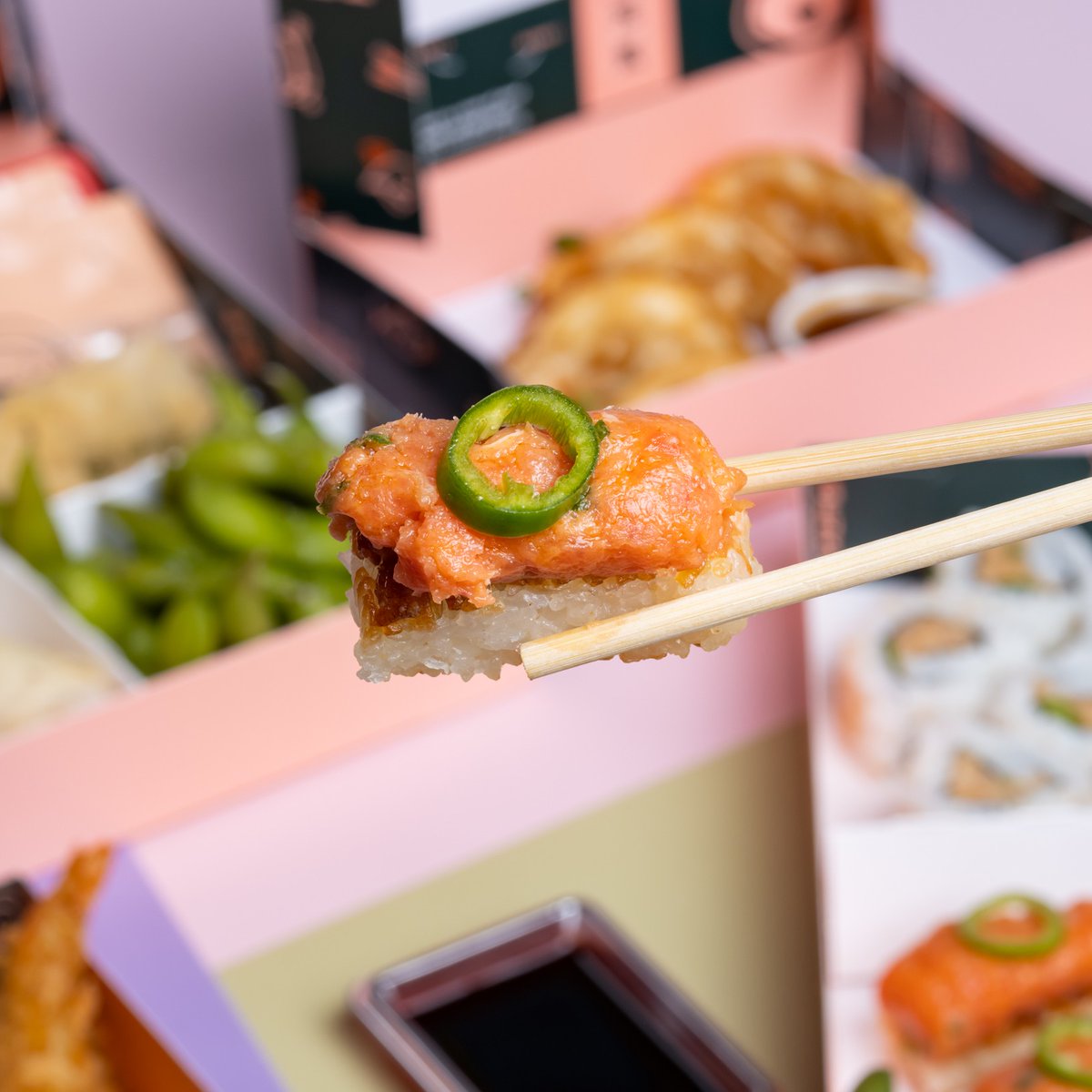 KrispyRicesbe's tweet photo. POV: you're about to take the perfect bite 😍 https://t.co/lT2Uldakye