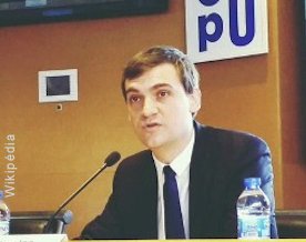 Anticorrida's tweet photo. .@ncadene EST INVESTI PAR #EELV pour les #legislatives2022 à #Nimes. Ami de @julienbayou, défenseur de la #corrida, controversé à cause de sa tolérance envers l’islamisme radical. Alors que @sjannekeyn milite depuis toujours et s'est donnée corps et âme... À vomir ! @EelvAnimaux https://t.co/bGecc1lMfP