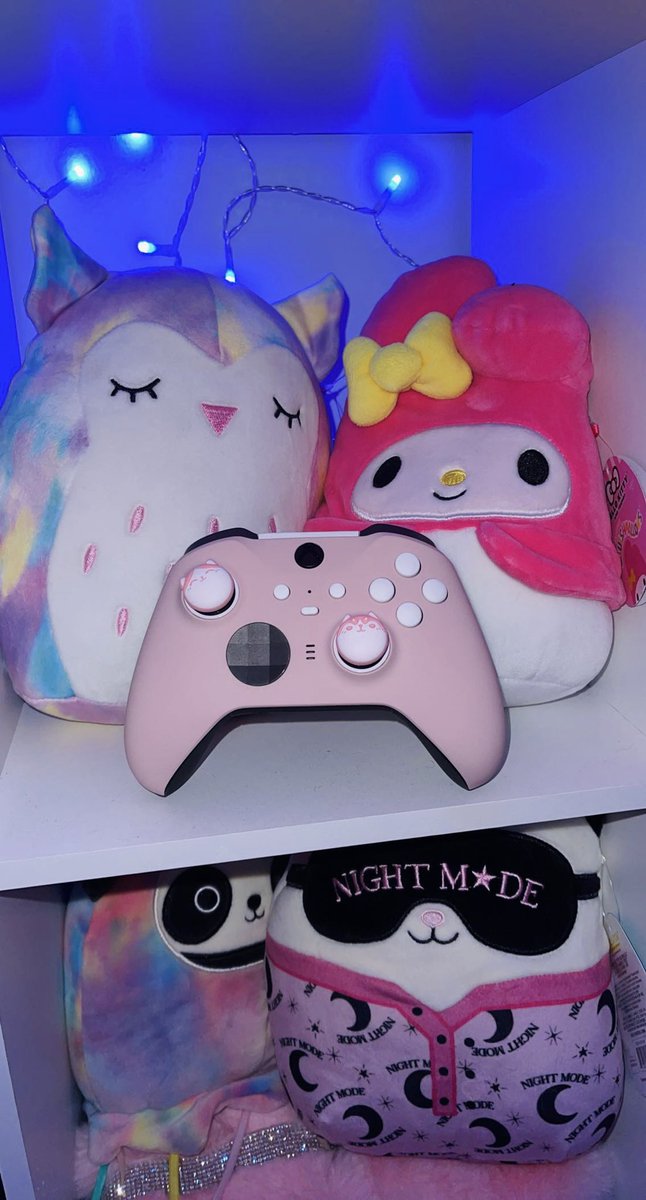 Night0wLita's tweet photo. ✨I've partnered up with @ExtremeRate & received this cute new case for my Elite 2 controller. Now I can play in style. Thank you! 🎮
✨Gamer lover, you can use this coupon code and get 10% OFF any product in the store ➡️ Night0wLita
#gamer #twitch #controllerpc https://t.co/em0ntj1rRt