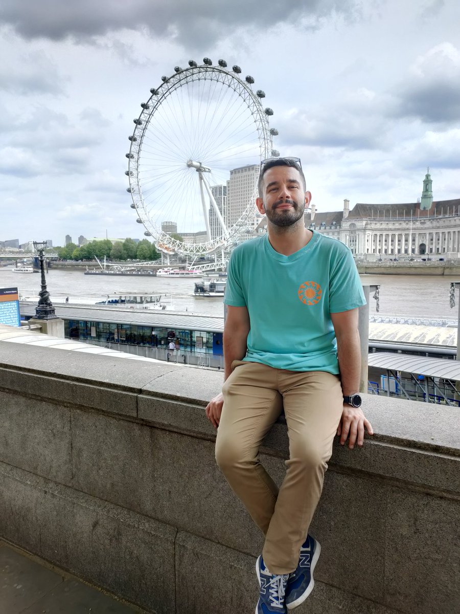 jufaness's tweet photo. #LondonEye #littlescape #London #gay https://t.co/WnaRa2zU9p