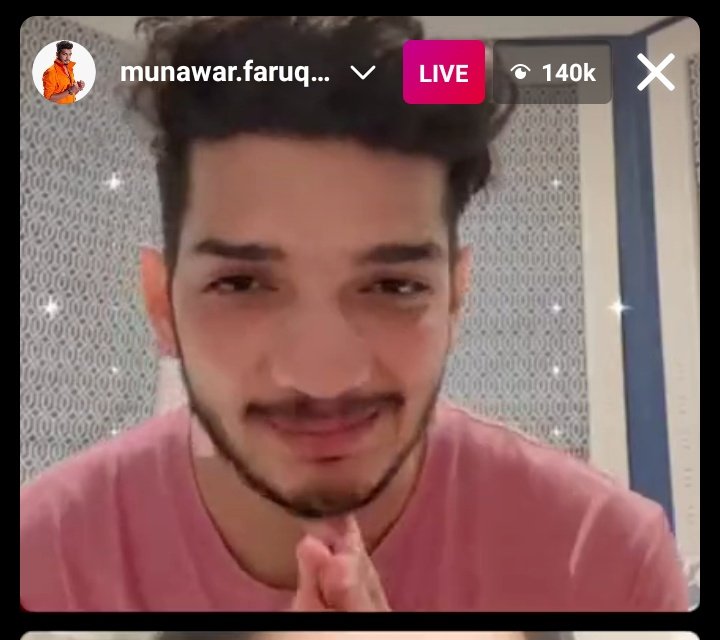 anihanuchaudhry's tweet photo. What a Coincidence 
#MunRan First Live after #BiggBoss &amp; #LockUpp
Same Pink T. Shirt
#MunawarFaruqui #MunawarWarriors #MunawarKiJanta #LockUppWithMunawar #LockUppWithKaran
#KaranKundrra #KKundrraSquad 
MUNAWAR LIVE TONIGHT ON IG https://t.co/49T8barMY8