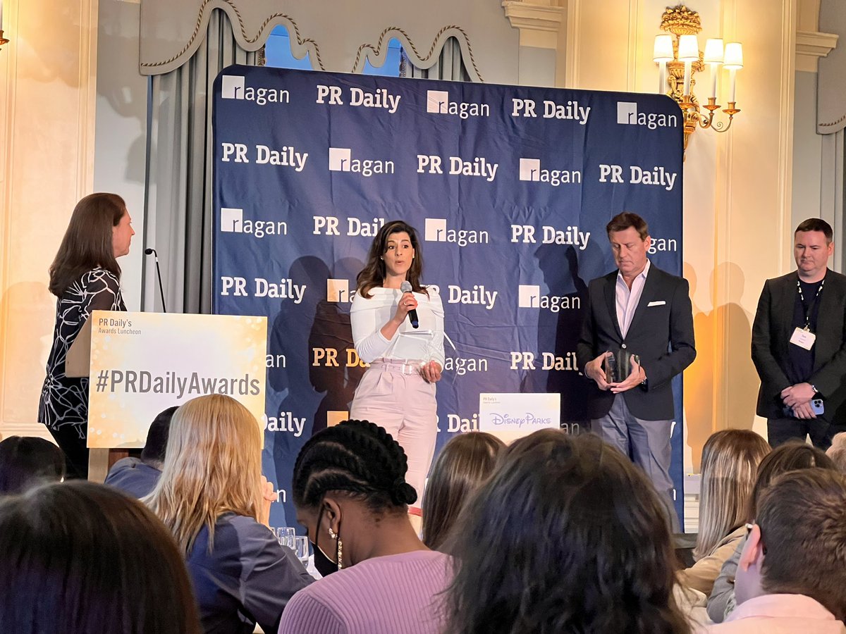 XavierUSPS's tweet photo. Advice from #PRDailyAwards Top Agency Leaders: “Remember we are people,” “Remember we are an industry,” “Remember to support your people…”

#communicationsprofessionals
#leadership
#advice https://t.co/PsSoTt46Y6
