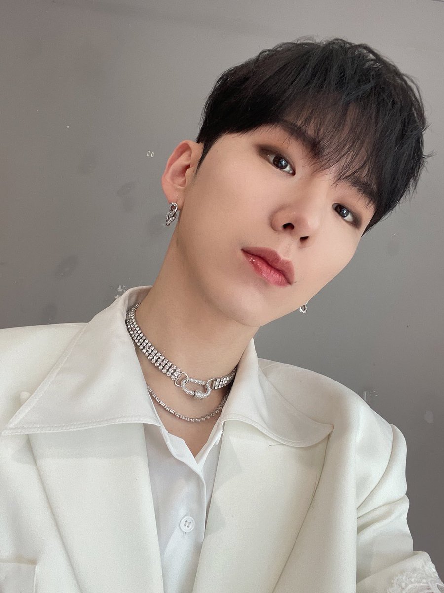kihyunfrancefan's tweet photo. [22.05.07] // TWITTER

"La tenue du jour  #기현 #KIHYUN"

—
#Kimae
@ kihyun_france
@OfficialMonstaX https://t.co/4vVW0dUrFe