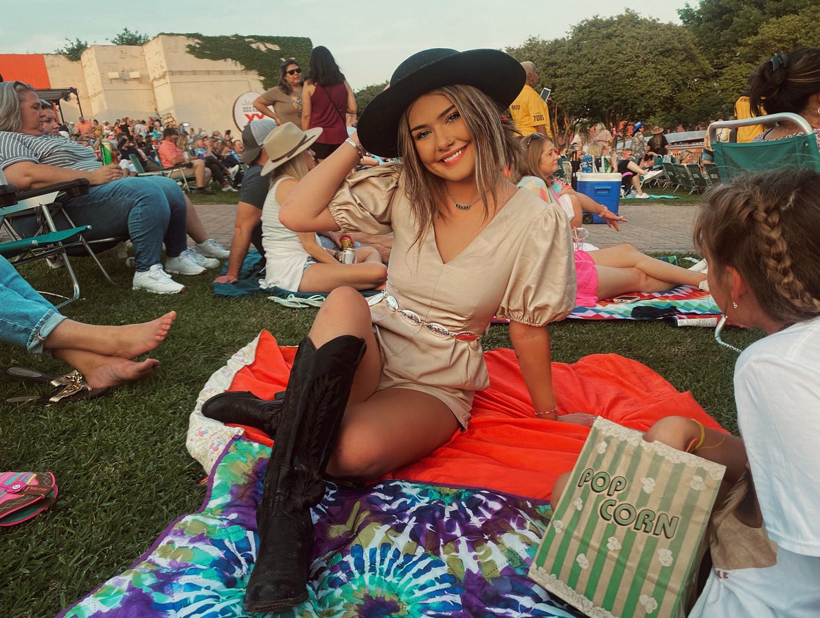 Danced with a cowboy on a straight tequila high⚡️