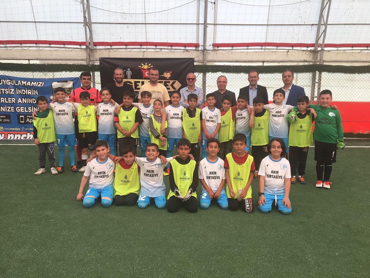 GeleckGenclikte's tweet photo. Bucak Kaymakamlığı Himayesinde, İlçe Milli Eğitim Müdürlüğü sekretaryasını Yürüttüğü Gelecek Gençlikte Projesi Kapsamında İlkokullar Arası Halısaha Turnuvası başlamıştır. Turnuvaya katılan tüm takımlarımıza başarılar diliyoruz.
@BucakKaymakaml @nesetyazar @gapaydin15 @bucakmem https://t.co/zEJv1ZOIeb