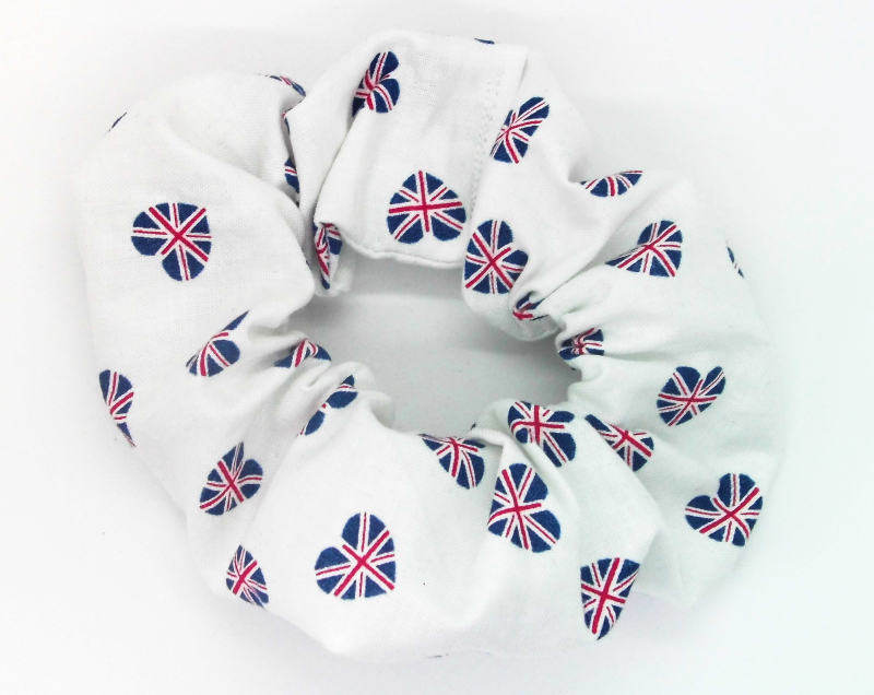 Back in stock but just 2 available! Jubilee white union jack scrunchie on the website! 
#yourbizhour #womaninbizhour #MHHSBD #MJNWVIP #SBS #QueenOf #Craftbizparty #UKMakers #htlmp