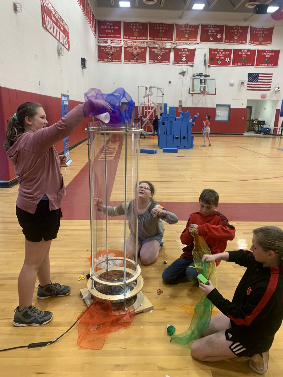 mazzcj's tweet photo. Another ECHO STEM Festival @WillsboroCSD !   Hands on learning and exploration was fun for all the students! @BrilliantCFES @ECHOvt https://t.co/TTCtF4YYh8