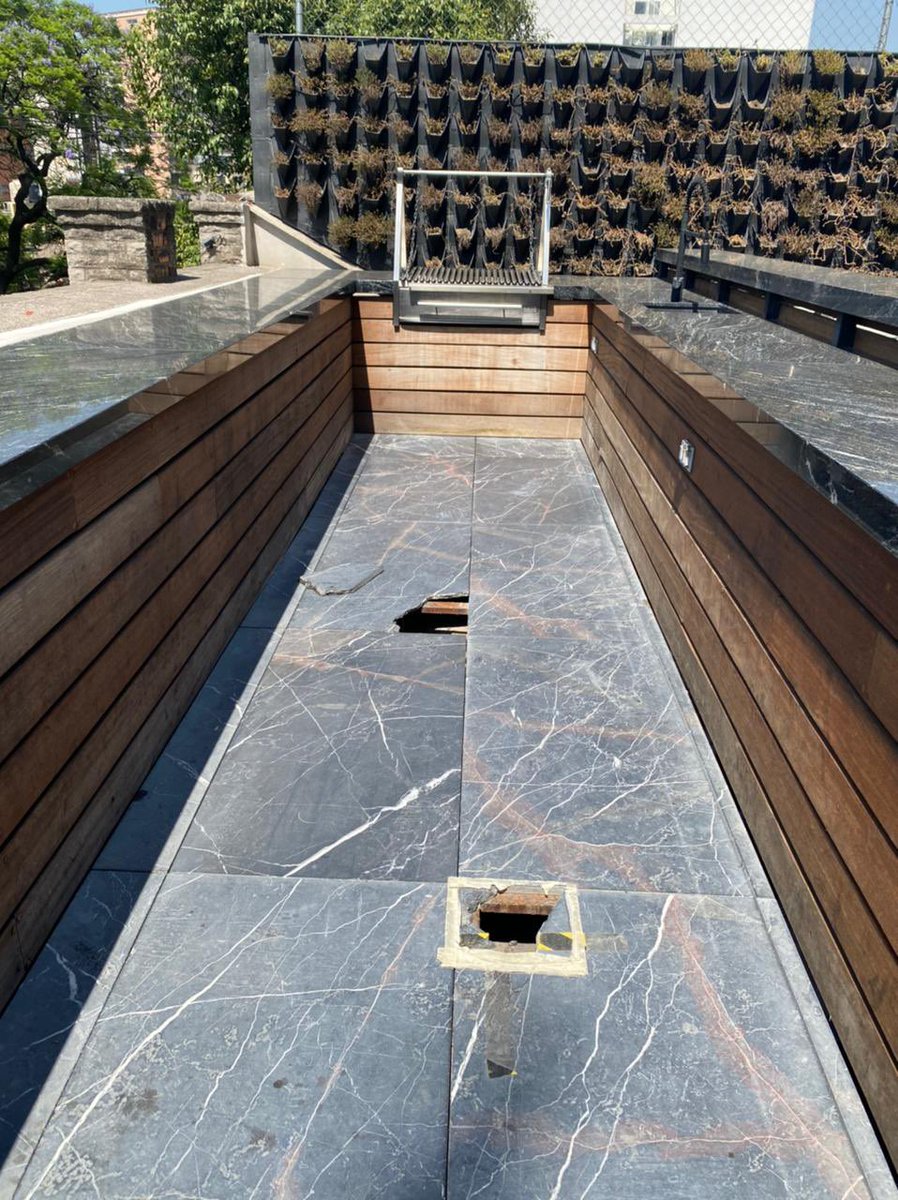 MarcelaKiewek's tweet photo. @GDCdesarrollos @ElUniversal Desgraciadamente los habitantes de ese condominio “tenemos otros datos”
El arq, #SantiagoMorales nos ha ignorado y a casi dos años siguen sin entregar el condominio. #GDCDesarrollos https://t.co/lg82PtqBx4