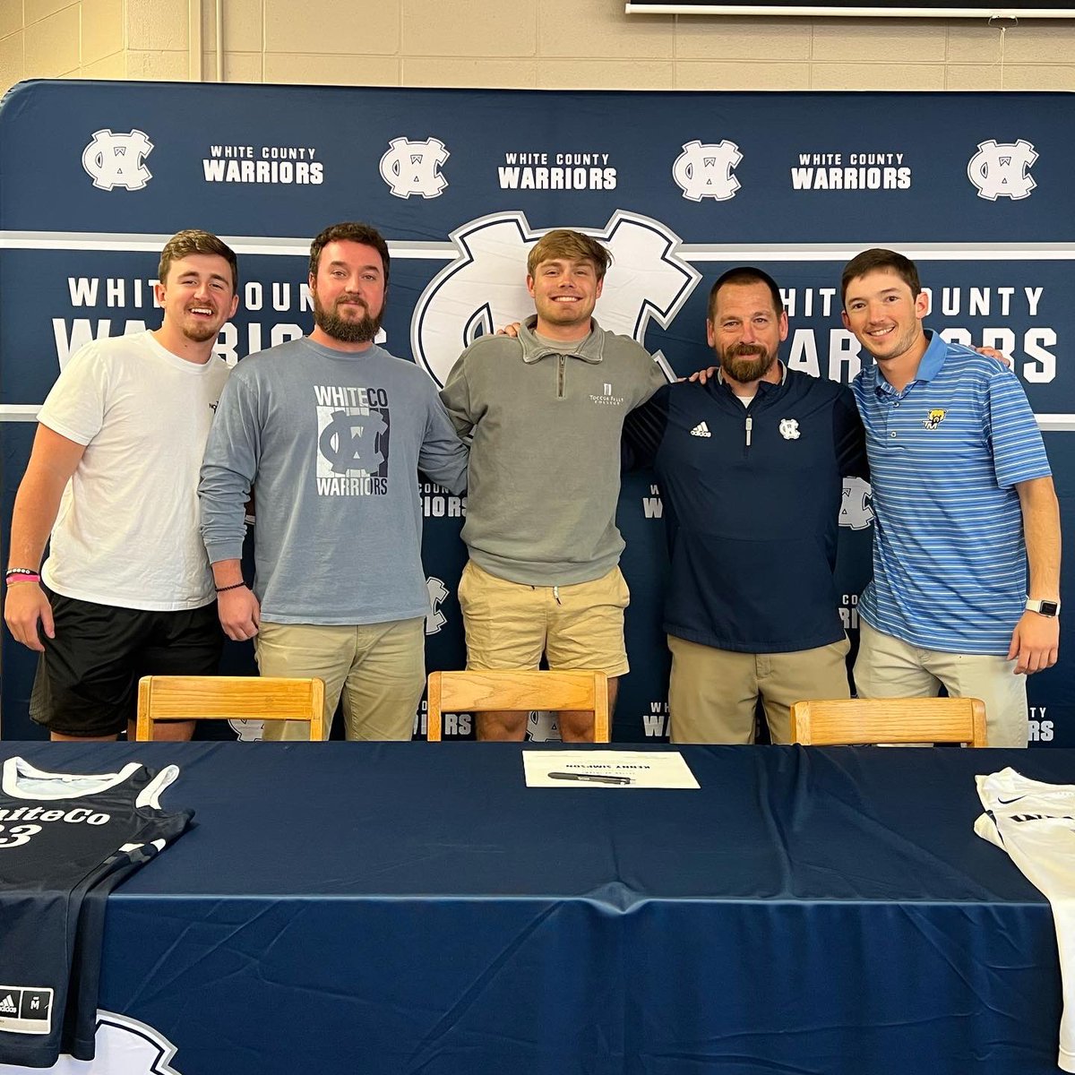 Kenny Simpson signed his LOI to play basketball at Toccoa Falls College 🏀 Congratulations, Kenny! We are proud of you.  #onceawarrioralwaysawarrior <a href="/kennyssimpson/">Kenny Simpson</a> <a href="/WCwarriorAD/">Warrior AD</a> <a href="/CoachRBailey/">Coach Robbie Bailey</a> <a href="/WCVarsityBoys/">White County Basketball</a>