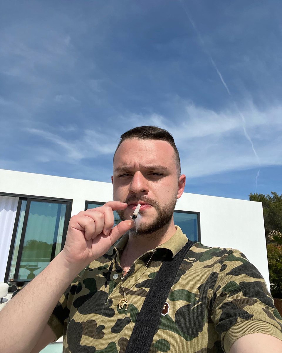 rowjayCOB's tweet photo. KESPASSE MA BELLE C’EST LA VIE RAPIDE TES SOUS CHILL ?!? https://t.co/uh8led612G