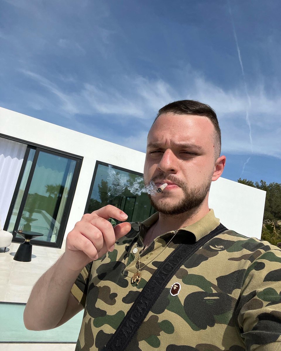 rowjayCOB's tweet photo. KESPASSE MA BELLE C’EST LA VIE RAPIDE TES SOUS CHILL ?!? https://t.co/uh8led612G