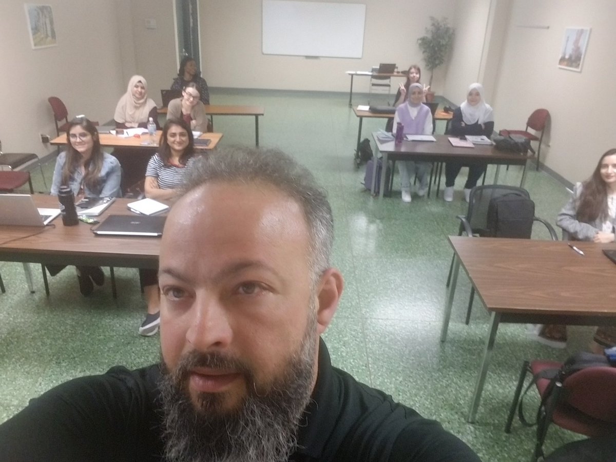 Hassan_Analyst's tweet photo. Back onsite. After 2 years of virtual workshops I was honoured to be back onsite for another Social Media Workshop with the LEAD program intake @WESTofWindsor today. Thank you @AlphaKORGroup for your support. :) https://t.co/b2ZBdmMG0k