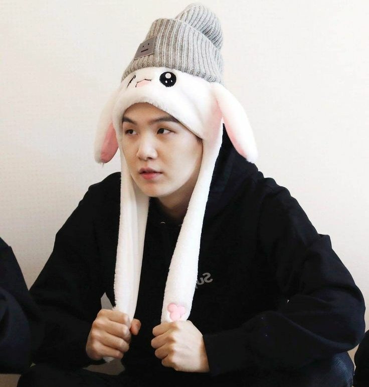 Jkkietae_'s tweet photo. Cómo hacer llorar a una Army Yoongi biased 😭...

Un hilo~              ♡
@yoonglitzy https://t.co/uMFdzPg2b4
