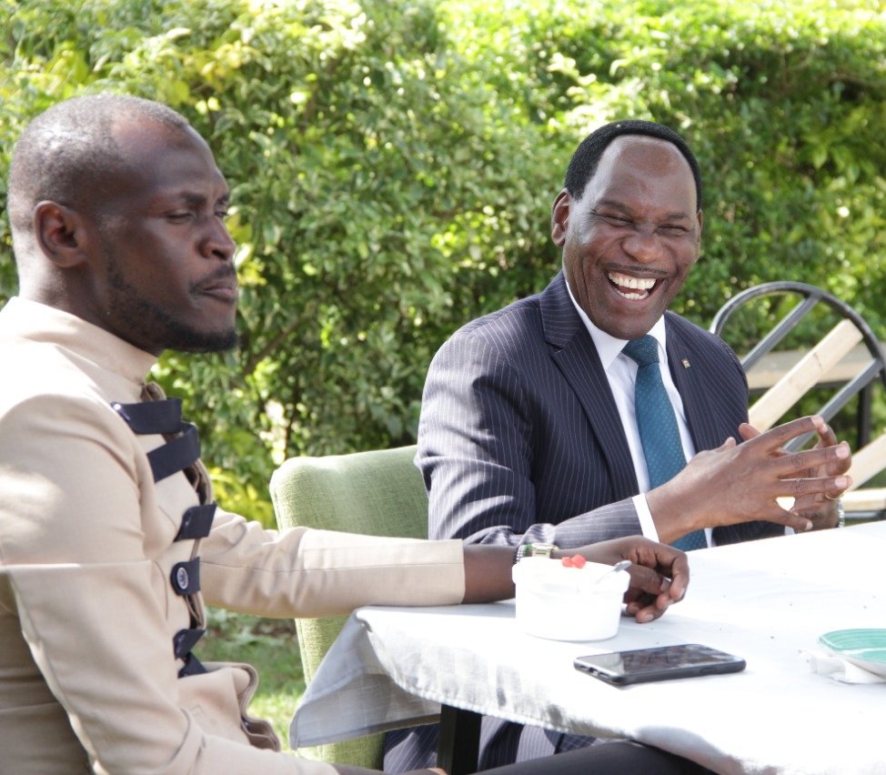 EzekielMutua's tweet photo. It was an honour to meet top rapper Mr. Kennedy Ombima alias King Kaka earlier today and to share my vision for the music industry. I deeply appreciate the support and prayers of such key industry players in crafting my strategy for taking the music industry to the next level. https://t.co/ENJeqHCnoc