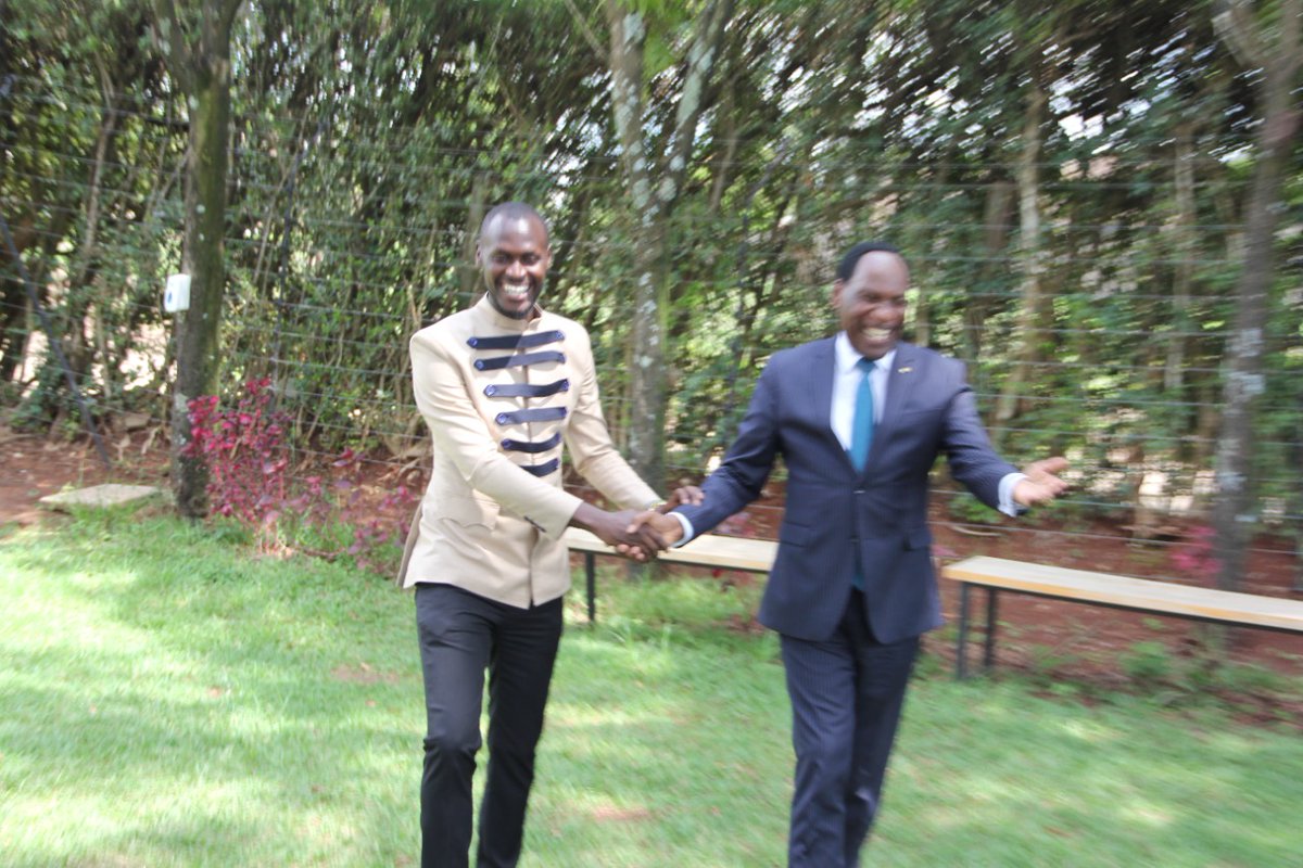 EzekielMutua's tweet photo. It was an honour to meet top rapper Mr. Kennedy Ombima alias King Kaka earlier today and to share my vision for the music industry. I deeply appreciate the support and prayers of such key industry players in crafting my strategy for taking the music industry to the next level. https://t.co/ENJeqHCnoc