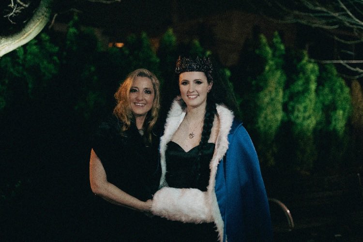 AudreyQueen17's tweet photo. Happy Birthday mom! I love you so much! 💙 @suzesweb https://t.co/W2q0R7o6qu