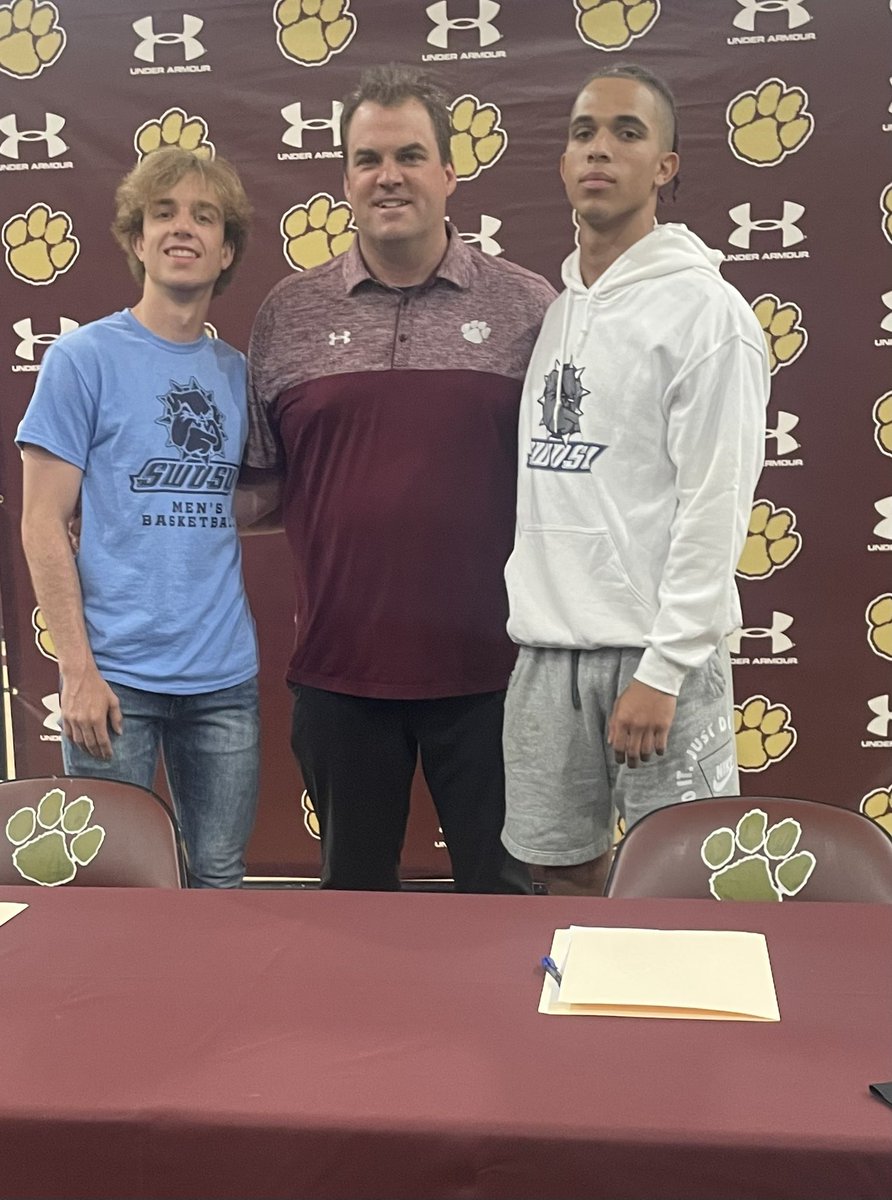 Always great when I can make it to signings. Congrats to @VanceRaney and @jonahjenkins21 as they signed to play at @SWOSUHoops #okpreps