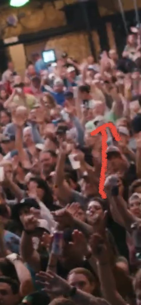PVM34's tweet photo. @PacificDub @secondmilemedia janis show in st Pete was awesome so glad you guys came back to Florida. Saw you in 2019 at a small bar in st Pete. Made it in the video too lol #pacificdub #riptide https://t.co/CTVK4MaBzF