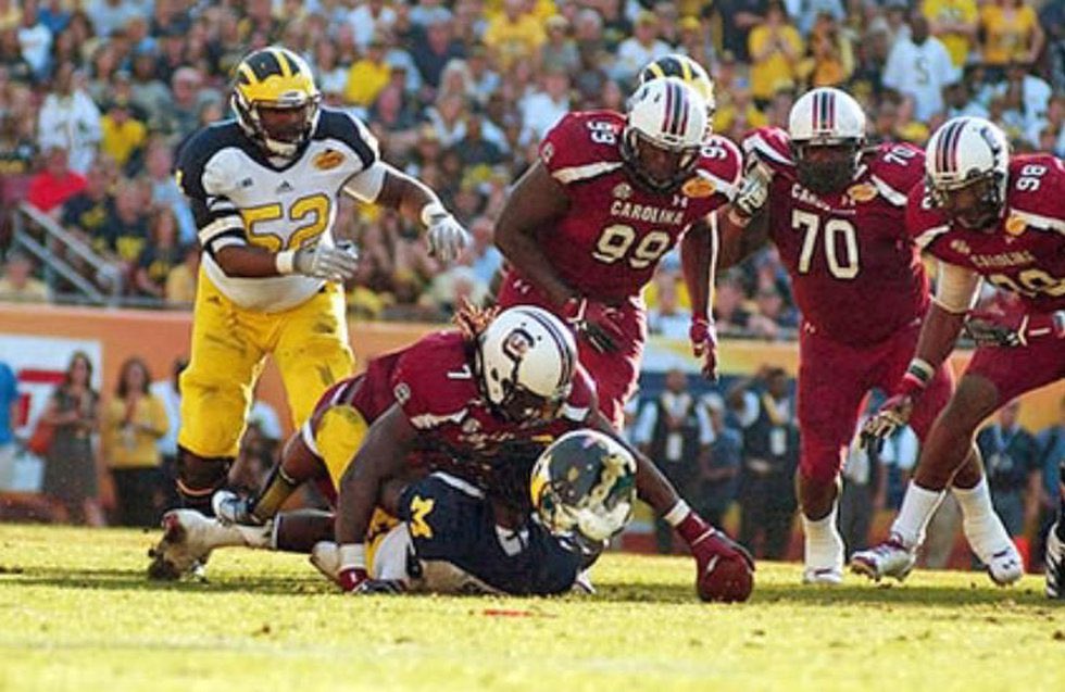KamarionFrankl1's tweet photo. #AGTG Extremely BLESSED and HONORED to receive an offer from the University of South Carolina! #GoCocks @GamecockFB @CoachClaytonW https://t.co/FCUE1Q2CQ6