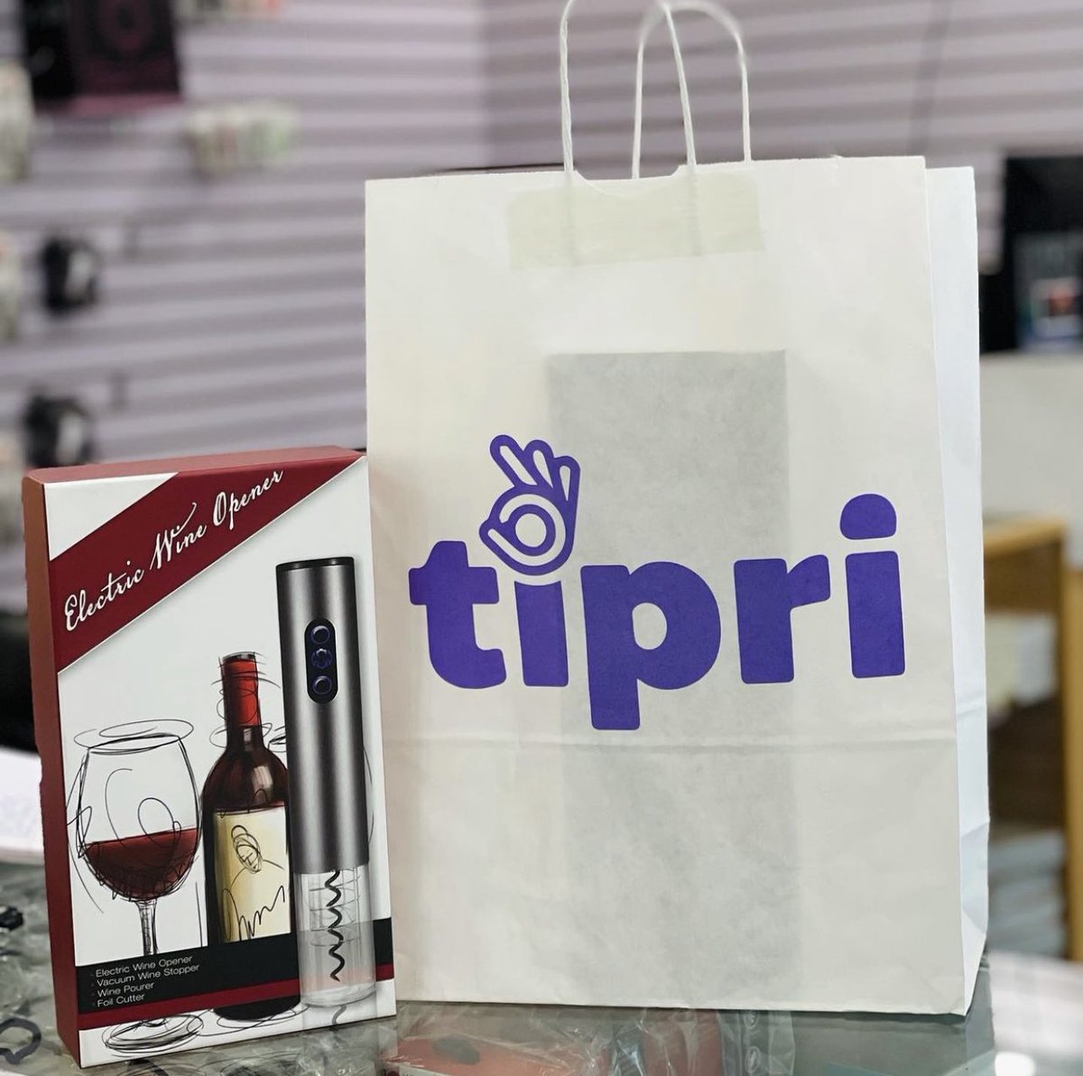 Tipriht's tweet photo. Ouvrez votre bouteille de vin plus facilement  #adresse: angle rue darguin et rue DR.L. Wallon petion ville place boyer https://t.co/jibgujbXWm