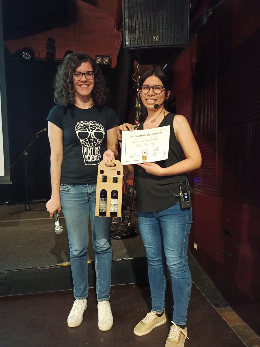 MarinaLaplana's tweet photo. Sessió de La Nostra Societat súper interessant a #Pint22Lle . Segona ponència per la Ariadna Nieto Espinet sobre el projecte centauro. https://t.co/molbxia60j