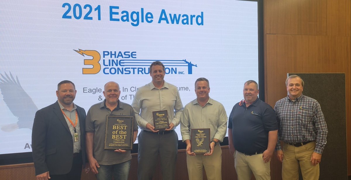 ThreePhaseLine's tweet photo. In St. Louis accepting (on behalf of our workers) three, prestigious #safety awards from @AmerenCorp  Want to learn more? https://t.co/wYic8j2IPk #utilityindustry #thankalineman #transmissionlines https://t.co/FDbdQgDHYi