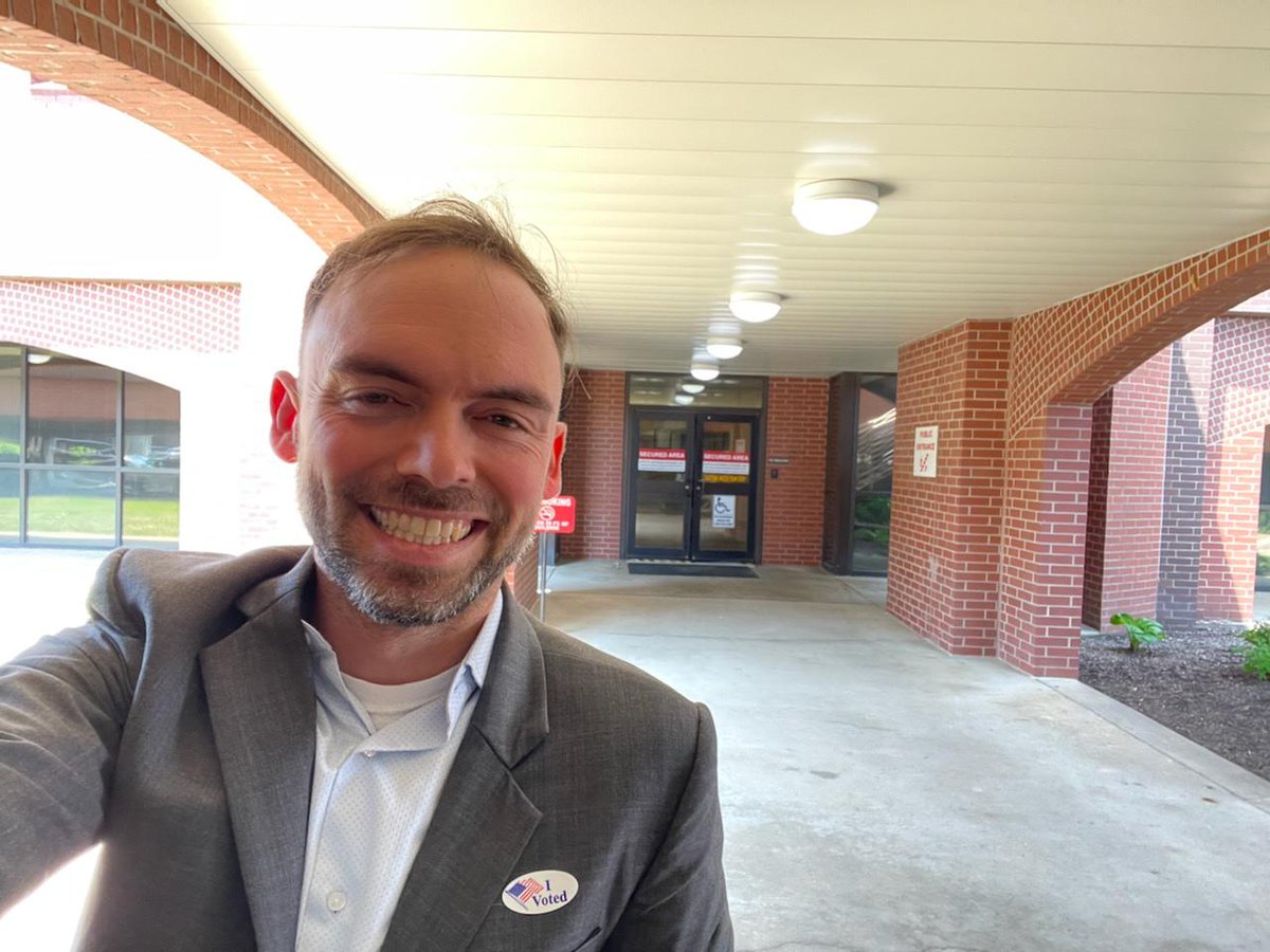 stephen4ar's tweet photo. For the first time in 32 years, voters in Washington and Madison counties have a choice for Prosector. Yesterday, I voted to move justice forward.

I’ve practiced law in Arkansas for years, and I know the effect a strong, smart, and efficient prosecutor can have. #VoteCoger https://t.co/jPXe17fpFN