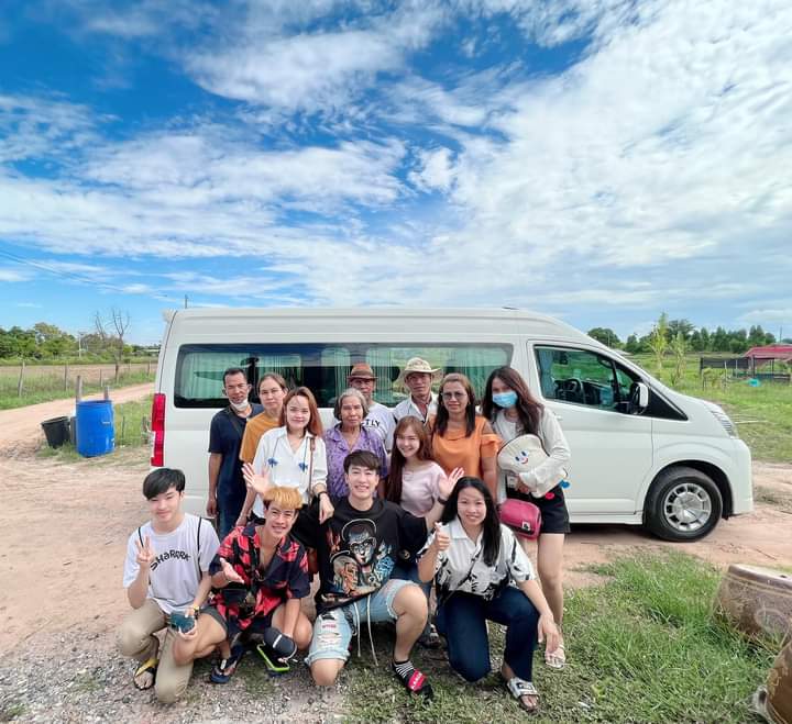 Joy20735459's tweet photo. เห็นภาพนี้แล้วมีความสุขจัง คุณนุ๊กขอให้คุณภูมิใจในตัวเองมากๆนะ คุณเก่งมากๆ คุณเป็นฮีโร่ของป๊ายปาย เป็นฮีโร่ของครอบครัว และเป็นแบบอย่างของใครหลายๆคน ชื่นชมคุณจากหัวใจ เด็กผู้ชายคนนึงทำตามความฝัน อยากเห็นครอบครัวมีความสุข คุณทำสำเร็จและขอให้สำเร็จยิ่งๆขึ้นไปนะ ❤🦈😊 https://t.co/GcDtQDZfod