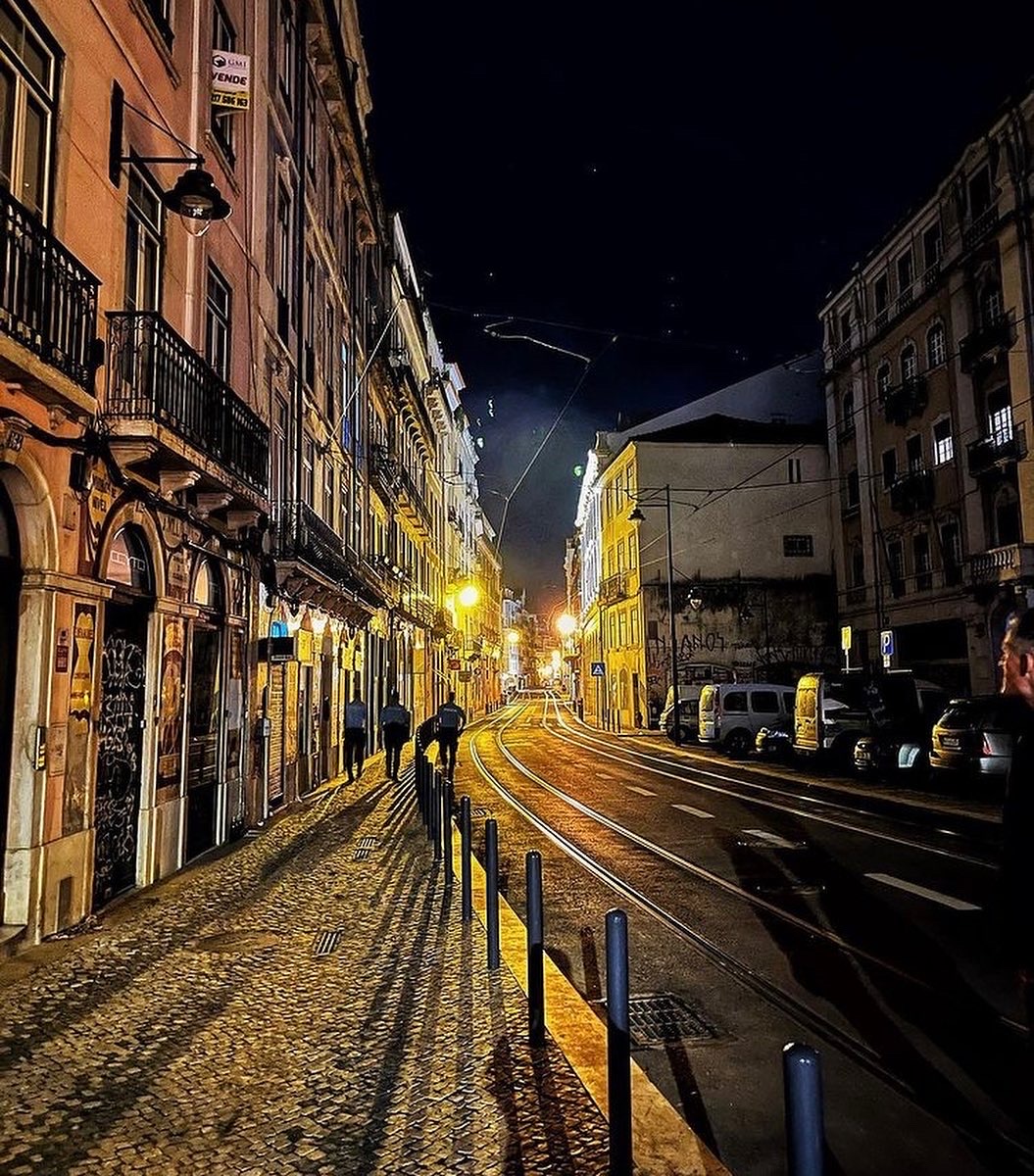 TheFilmLabTO's tweet image. Did you know? The Film Lab may be based in Toronto, but we have teams based all around the world. From the US to the UK, Portugal, India, and across the globe, our team has you covered. Stay tuned on Thursday for the launch of our new website with lots of new content!
#thefilmlab