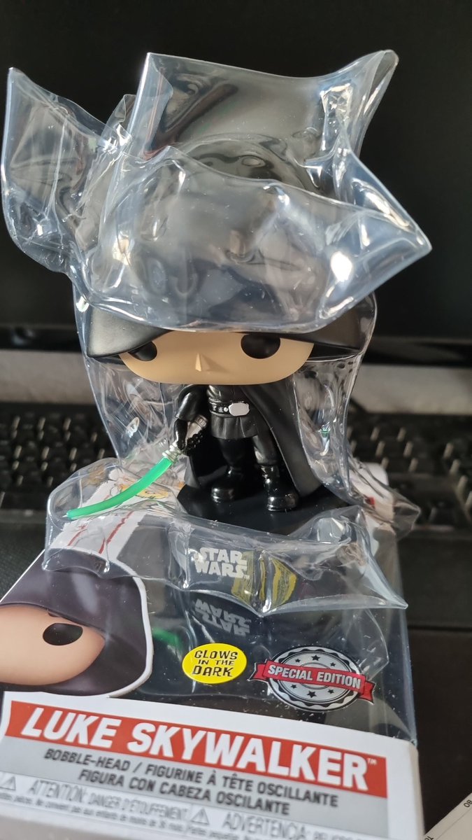 jerry3945's tweet photo. What is this? @popcultcha 🤦‍♂️🤦‍♂️🤦‍♂️🤦‍♂️🤦‍♂️🤦‍♂️ https://t.co/QtULyW8g3j